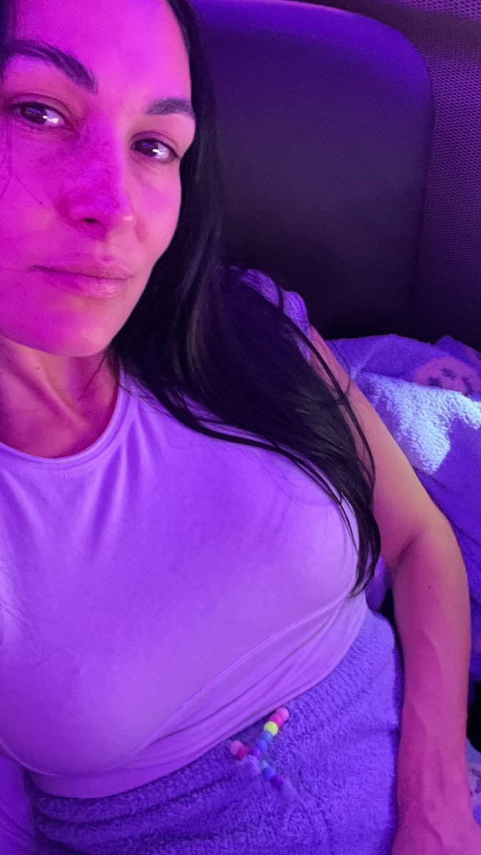 the Shaw Sisters tweet media