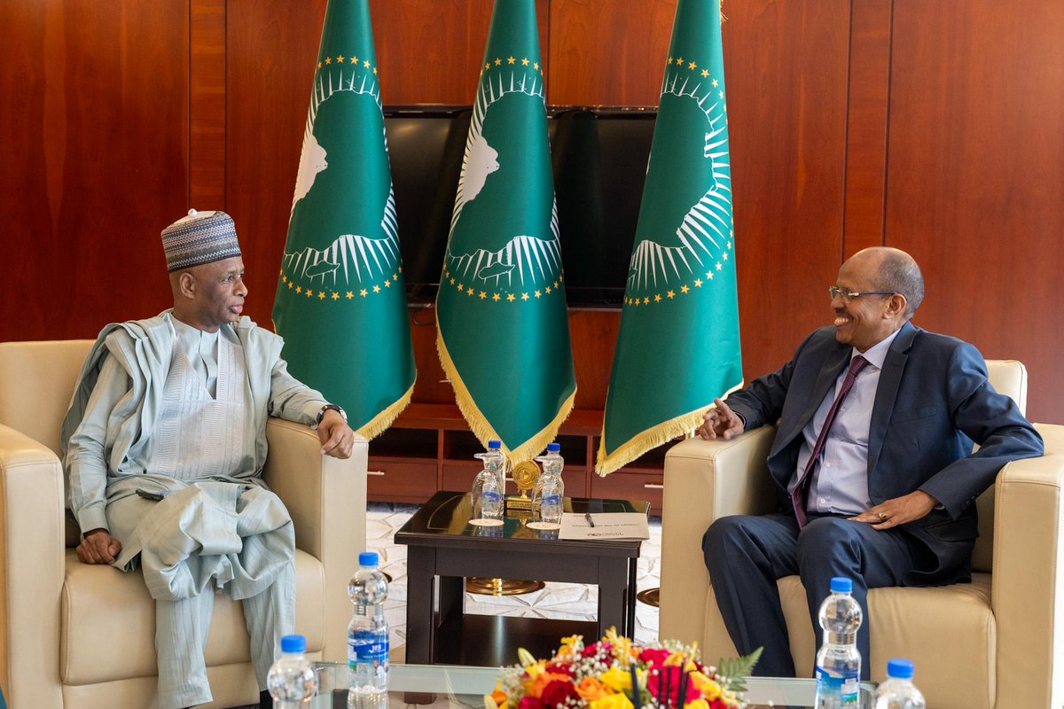 _AfricanUnion's tweet image. H.E. Mahmoud Ali Youssouf, Chairperson of the African Union (AU) Commission, today received the Letters of Credence of H.E. Ambassador Nasir Aminu, Permanent Representative of the Federal Republic of #Nigeria to the Federal Democratic Republic of Ethiopia &amp;amp; to the AU.

The