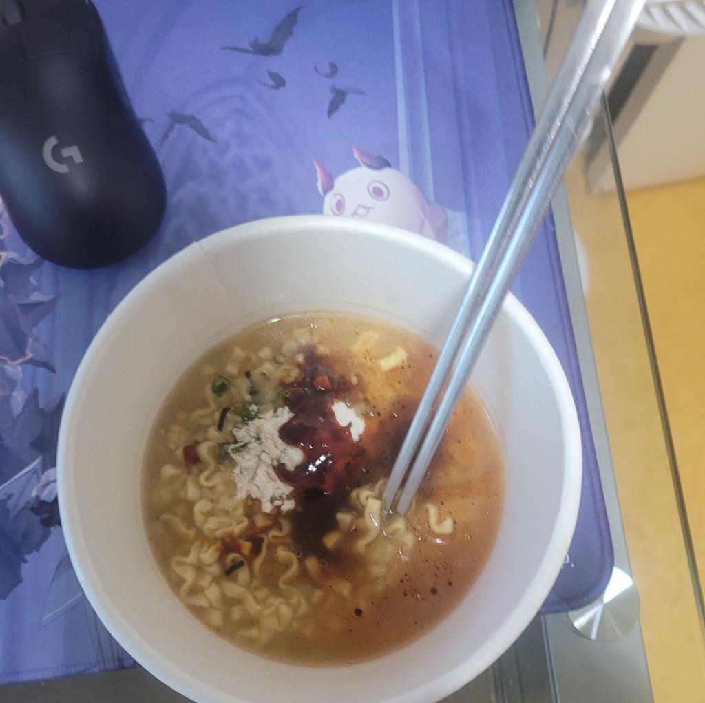 히데_Hideris tweet media