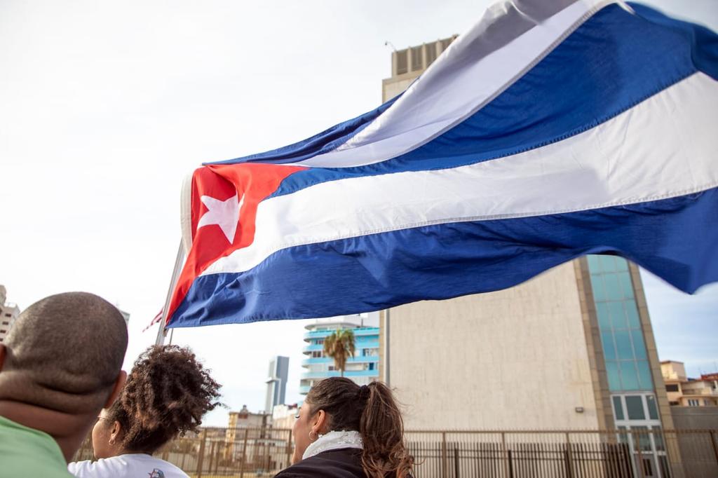 Este Primero de Mayo, jornada de compromiso, alegría y patriotismo. Con los colores vivos de nuestra bandera, con la fuerza de la unidad, los trabajadores del #MtssCuba estaremos presentes, reafirmando nuestro papel en la defensa de la Revolución.
#CubaEstáFirme #Matanzas
