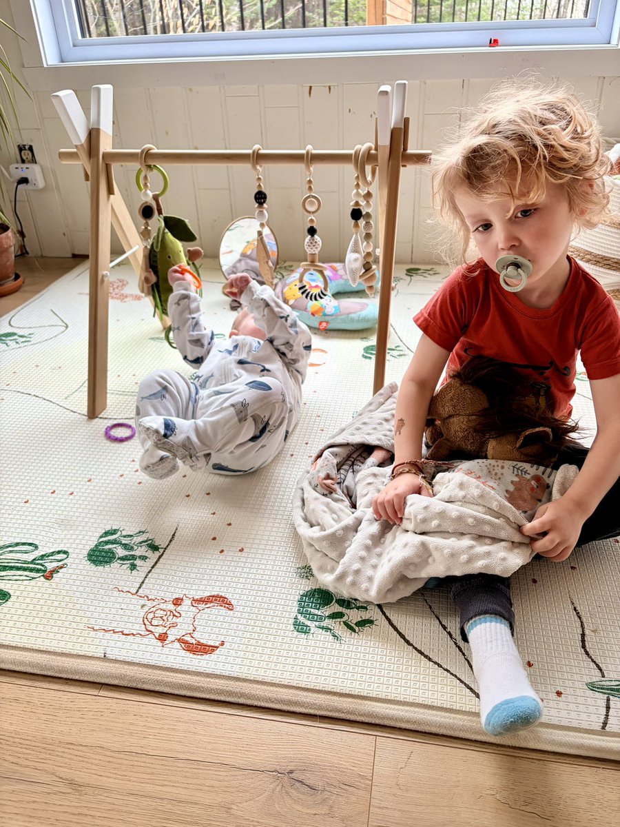 mariannelaurens's tweet image. Bon mardi !

🌡️-4° ☀️☀️☀️

Petit matin chez ma fille ! J’ai passé la nuit chez elle pour l’aider avec les enfants. 

Bonne journée à tous ! 

#10k 👣 #onbouge
@marie1h1 @LanteigneManon @VadnaisArmand @SimonMnard4