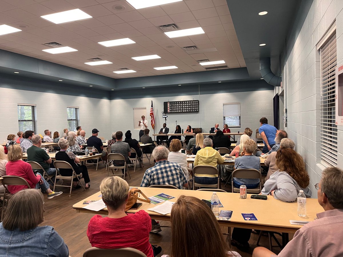 hambleyforohio's tweet image. Great to be back with the Cincy Westside Dems for their candidate panel! Always a great turnout &amp;amp; fantastic to hear from folks running for everything from State Central Committee to Congress. We all have our part to play in building a better future for #Ohio. #HambleyForOhio