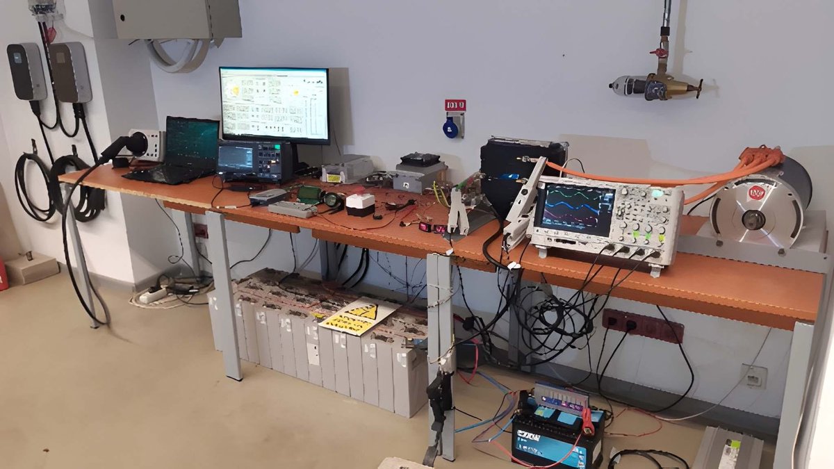 upbcampus's tweet image. #upbcampus #MeetOurLabs The Automotive Green Technologies Lab is coordinated by Prof. Lucian Perișoară and Prof. Mădălin Frunzete and operates in close #cooperation with the Faculty of Electronics, Telecommunications and Information Technology. If you’re interested, contact us!