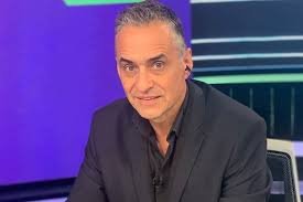 #CINGOLANI 🗣️: 

“Sí Darío Herrera o Héctor Paletta hubiesen tenido serías intenciones de perjudicar a #River, le sacan la segunda tarjeta a Lautaro River en el penal de #BocaJuniors. ¿Sabes lo que era para River jugar todo un segundo tiempo con 10 jugadores?”.
