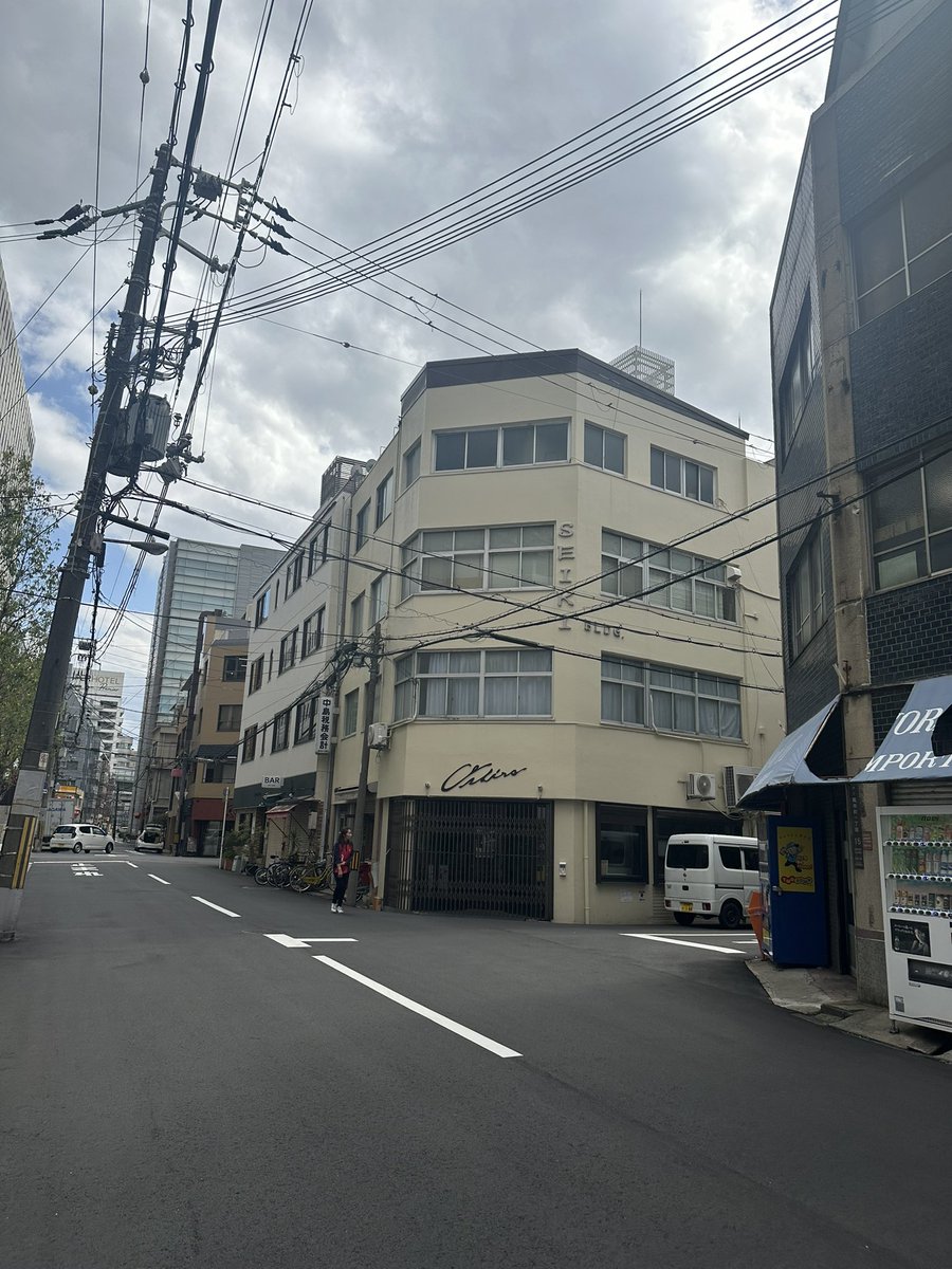 neco_ne_cco's tweet photo. スイス時計の原作の事件現場はこの辺かな…？アリスが降りた本町駅と、四ツ橋筋から一本西に入った通り。 https://t.co/5vIlks0ov7