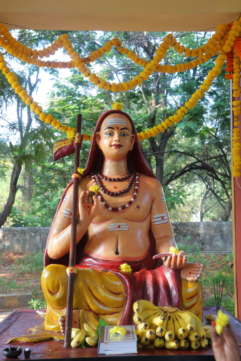 NSUTirupati's tweet photo. Sacred Puja at National Sanskrit University on the Jayanti of Bhagavatpada Adi Shankaracharya

The celebration began with Vedic chanting and floral tributes at the statue of the great Jagadguru creating a deeply spiritual atmosphere https://t.co/rdkR03MBsT