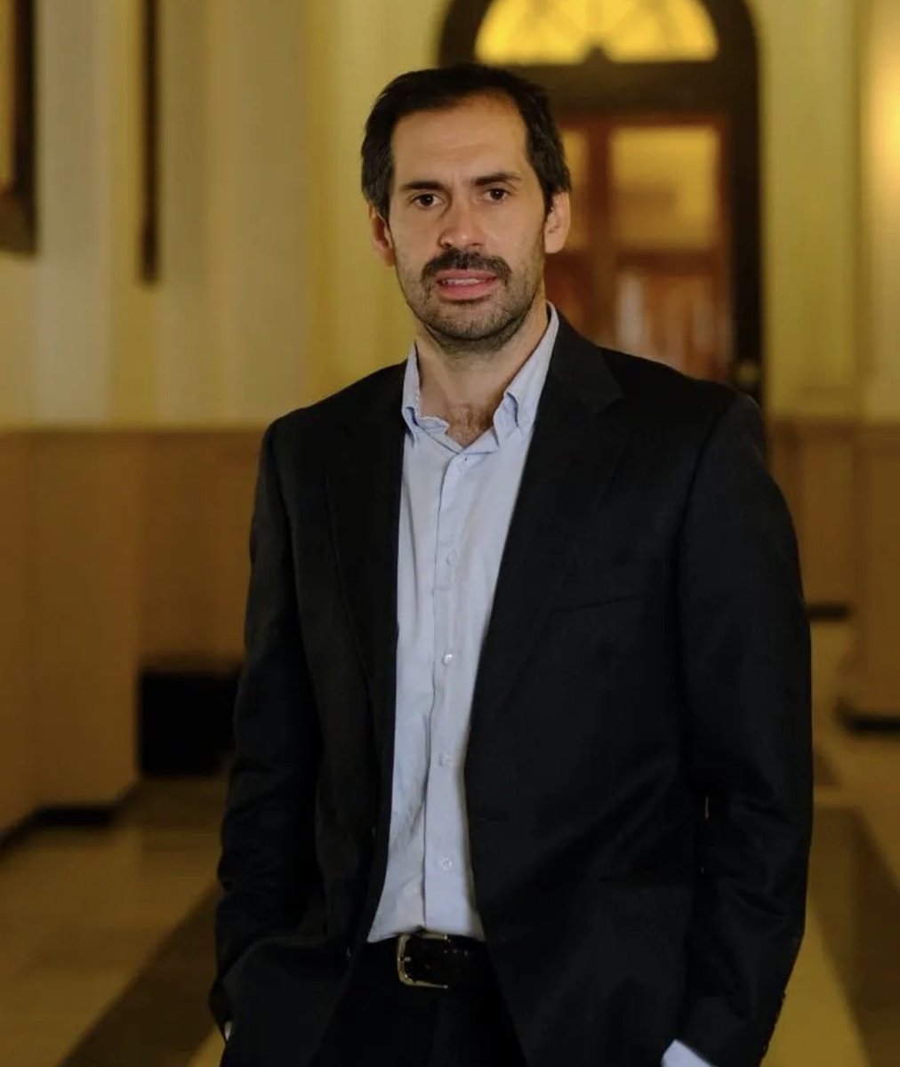 Pitonisa!! Extrema derecha.💅 tweet media