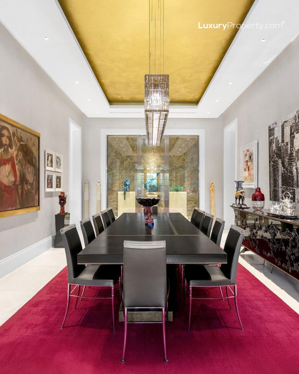 LuxuryProperty's tweet image. A home where the day slows by the water. This six-bedroom Coral Gables villa blends classic Miami elegance with bayfront views, a private dock, infinity pool, and serene terraces.

Discover more: luxuryproperty.com/buy/6-bedroom-…

#MiamiRealEstate  #MiamiLuxuryRealEstate  #LuxuryProperty