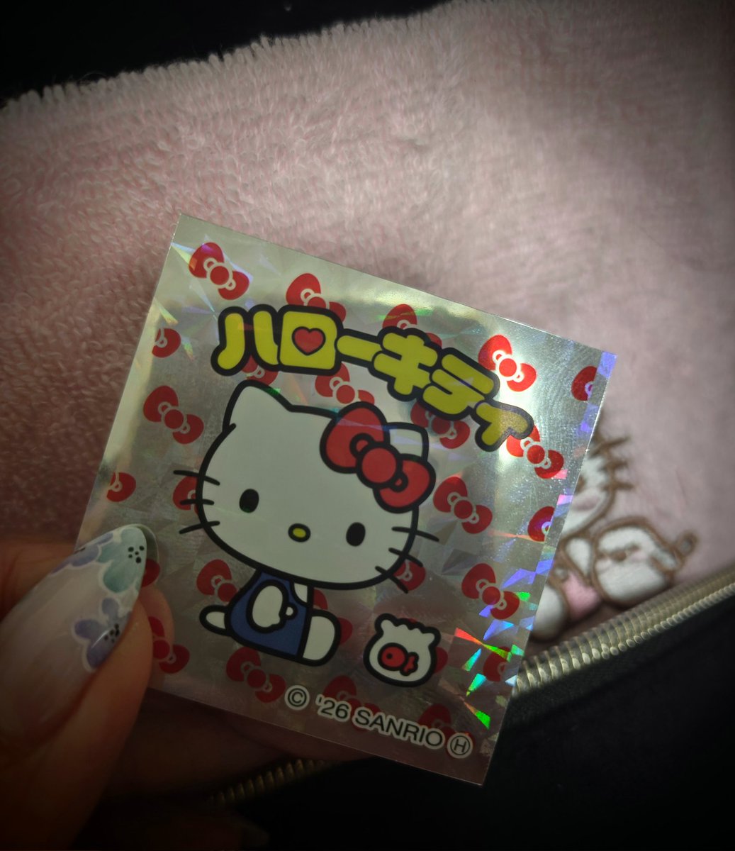 友人にもらった🎀
(❁´ ︶ `❁)ｱﾘｶﾞﾄｳ🙏

忘れ物とりに
引き返してたから🤣

今度こそ出発だーー！
🚗晴れたらいいね🎶