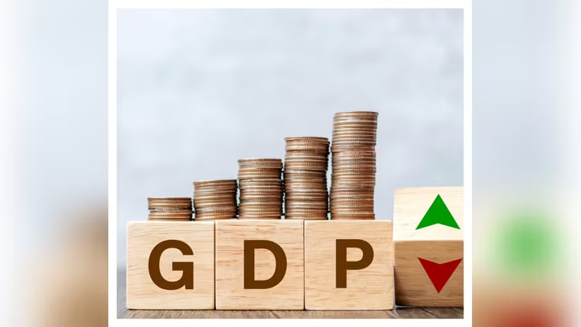 bsindia's tweet photo. India’s economic growth forecast for 2026 has been downgraded to 6.4% by the United Nations ESCAP, with the latest report on Tuesday flagging rising external risks to the outlook.
https://t.co/CH8WuxYMqe | @eauhona
#IndiaGDP #UnitedNations #UNESCAP #IndianEconomy https://t.co/I5H4p9zYc3