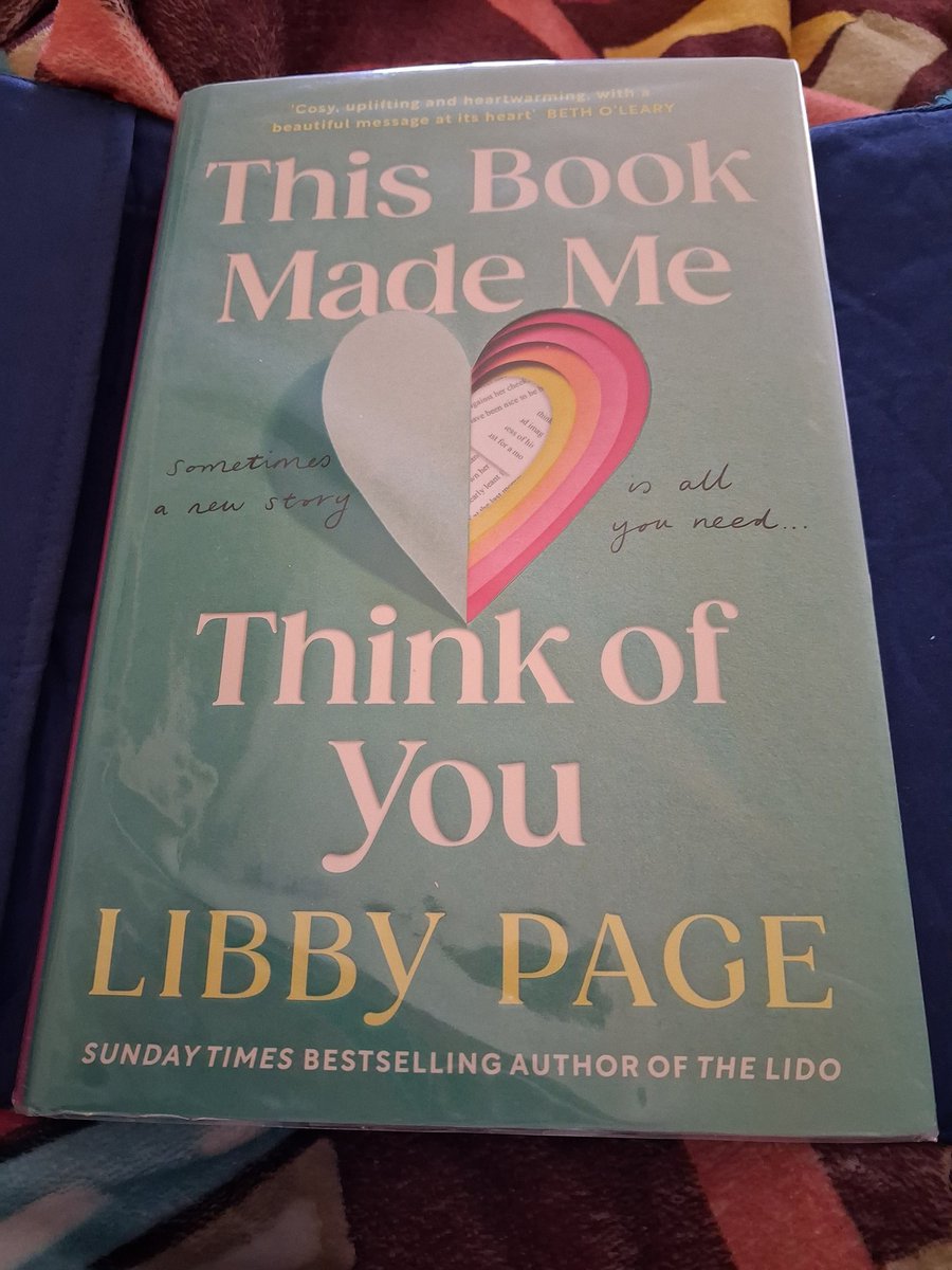 Helen's Book Haven tweet media