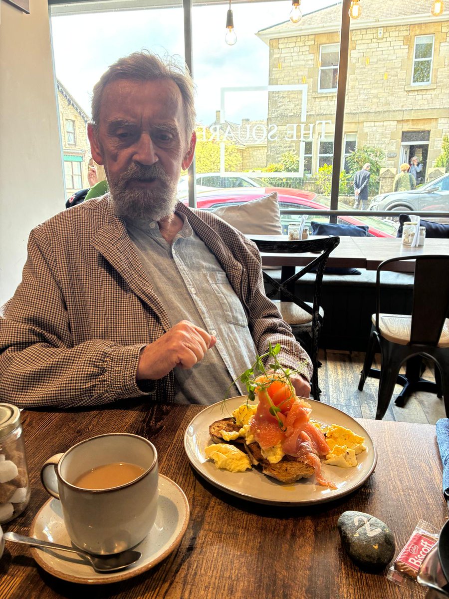 CHNursinghome's tweet image. A well-earned lunch after Paul's appointment this morning 🍳 He went for scrambled eggs and smoked salmon on toast, and, as you can see, he has absolutely no regrets. A big pot of tea on the side made it complete.

#frome #somerset #caring #responsive
