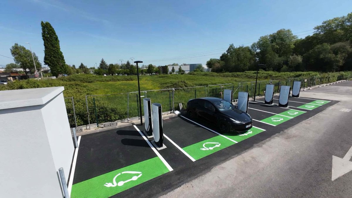 TeslaCharging's tweet image. New Tesla Supercharger: Tarbes, France (7 stalls) 
tesla.com/en_eu/findus?l…
