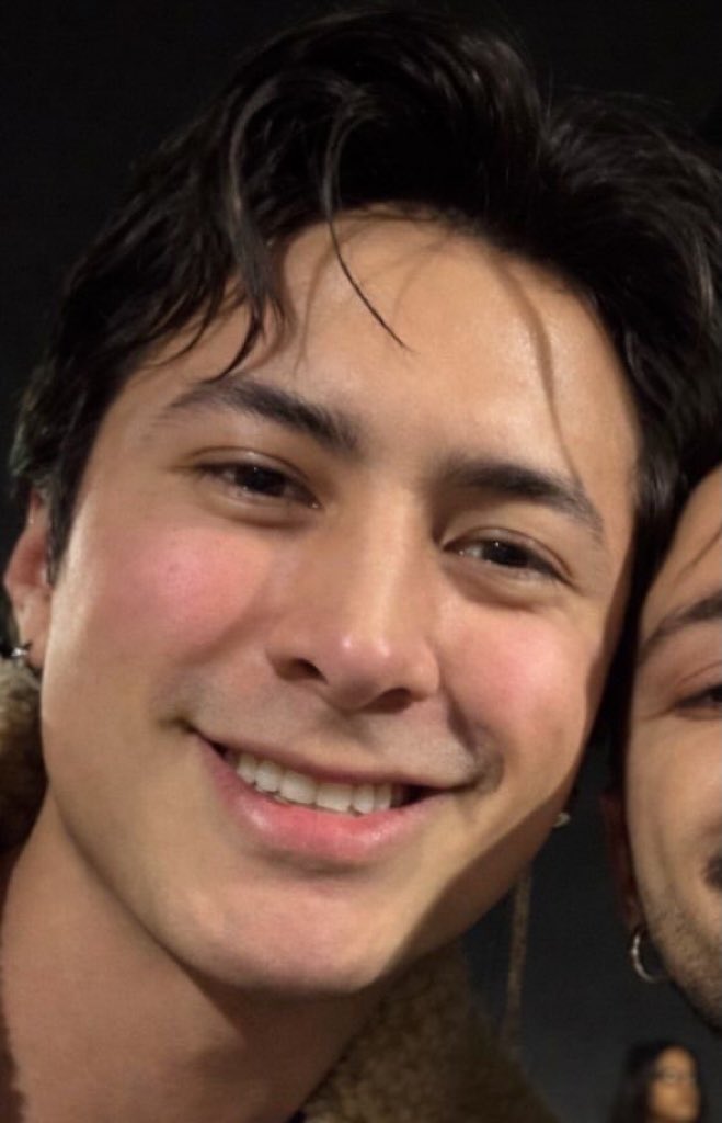 lily ୨୧ tweet media