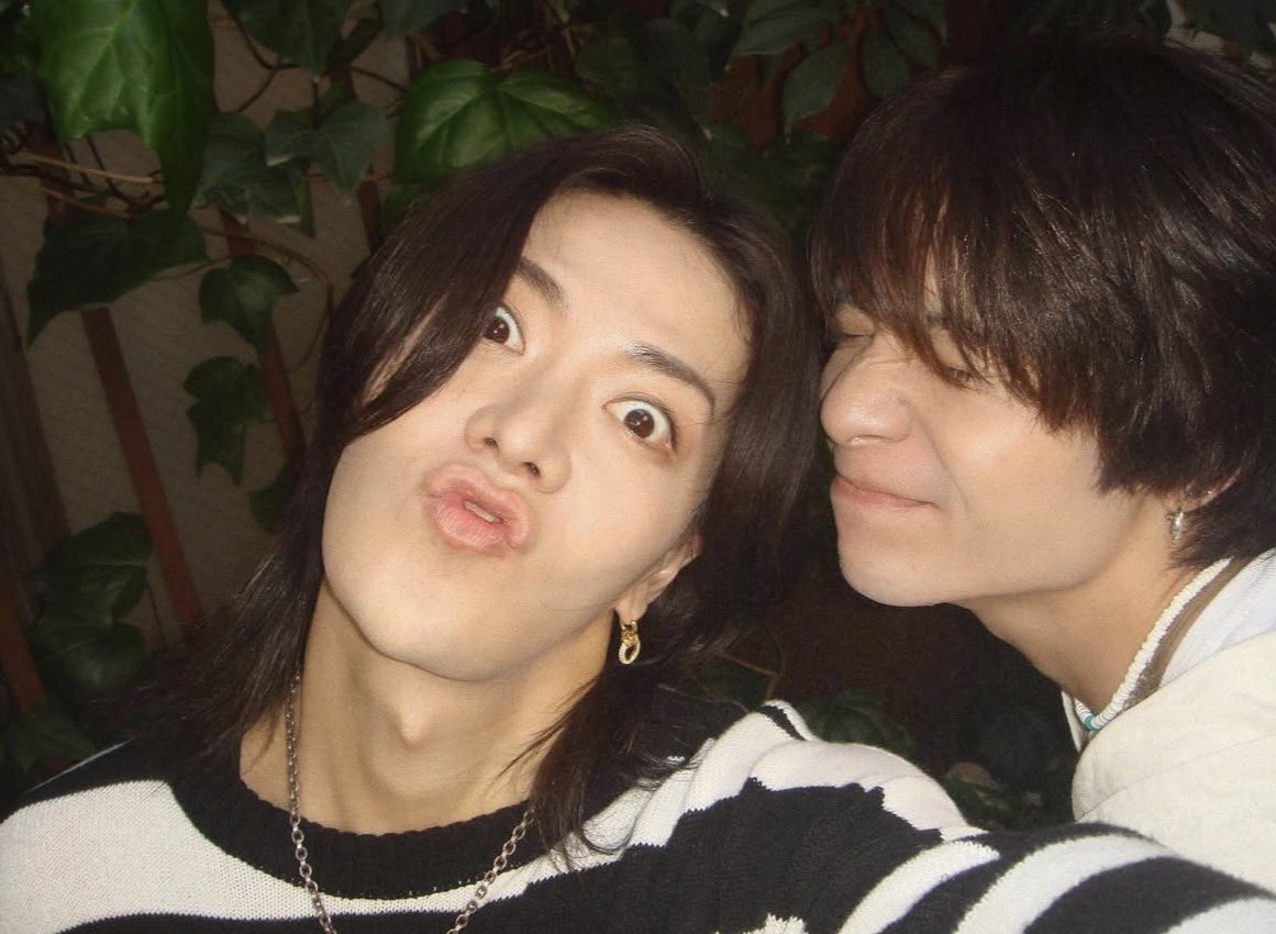 ︎ 🍒 tweet media