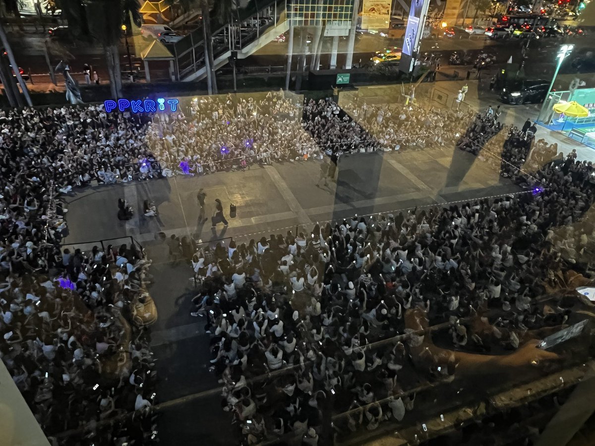 มองจากมุมนี้ คืออลังการ 🥰

#The1xPPKRIT
#The1Day2026 
#PPKritt
#centralwOrld