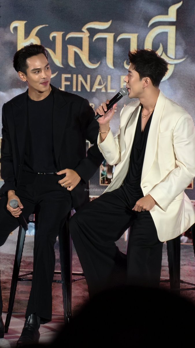 บลู4cute ft.39 era🪷 tweet media