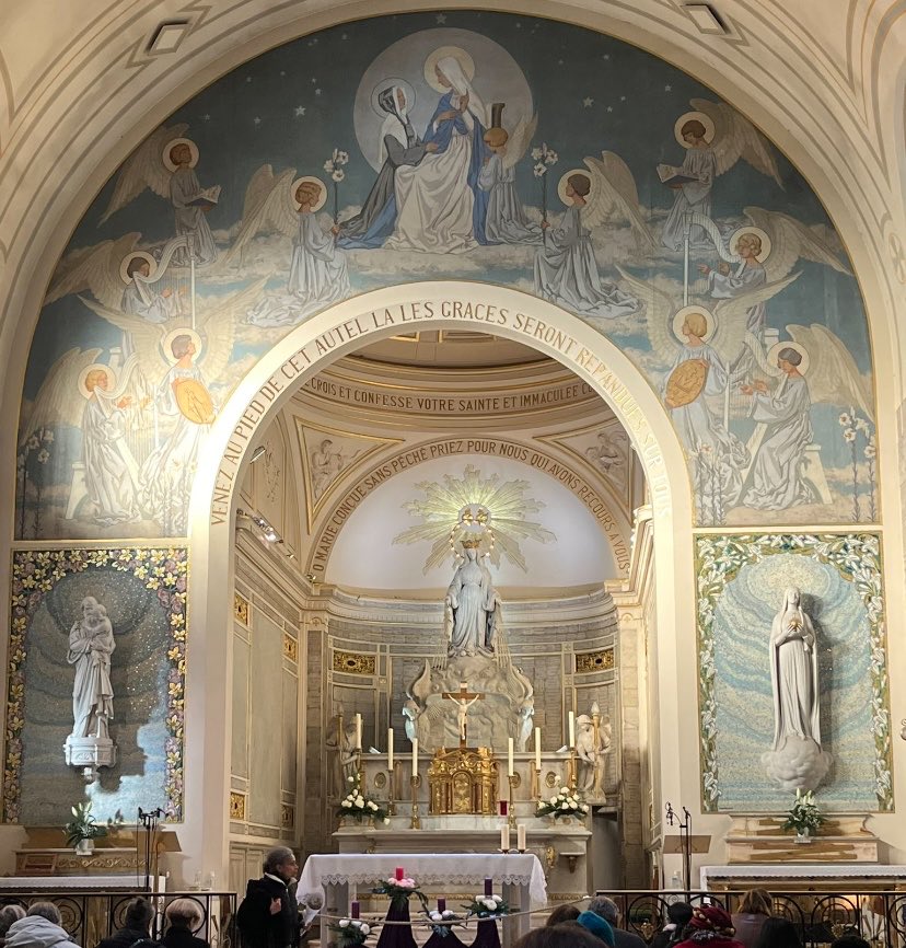 Montjoie Saint Denis tweet media