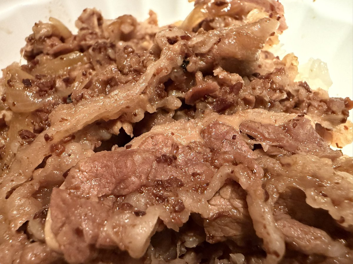 syunin61341's tweet photo. うしどん🐄✨
飲み物だった🥹✨
なんだコレ〜😳✨
超美味しいっ🙌😆🙌
#leafroom https://t.co/hRtl6mLAu5