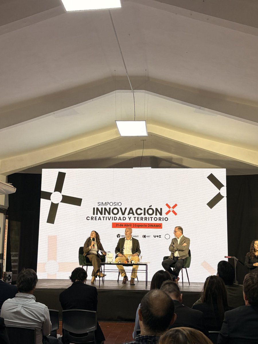 aelongs's tweet photo. Simposio de #Innovación, creatividad y territorio en📍Dinamo, Atlántida. 
Lo que hay y lo que se viene en innovación desde el territorio. 🇺🇾 https://t.co/nBe8YhNfqo
