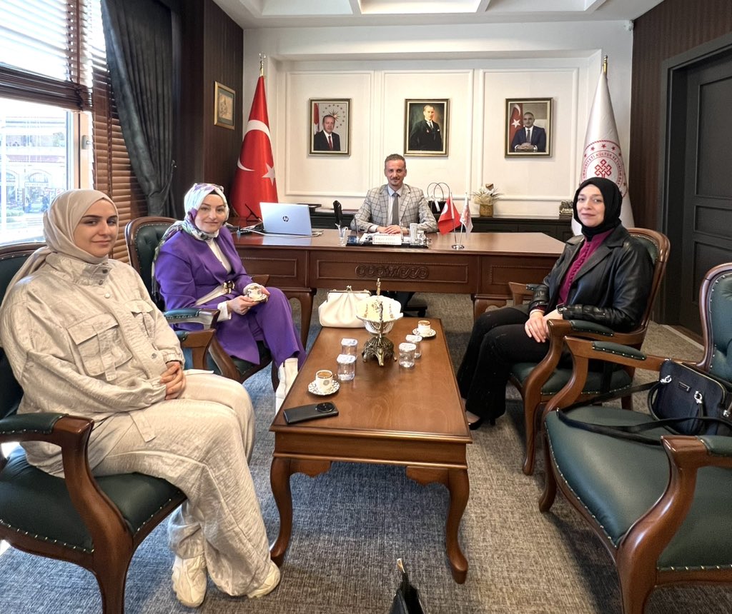 Sosyal Medya Danışmanı Hilal Rukiye Boydak ve Kadın Girişimci Vasfiye Özbahar, İl Müdürümüz Fikret Fidan’ı makamında ziyaret etti.
Nazik ziyaretleri için kendilerine teşekkür ederiz.

<a href="/TCKulturTurizm/">T.C. Kültür ve Turizm Bakanlığı</a> 
<a href="/MehmetNuriErsoy/">Mehmet Nuri Ersoy</a> 
<a href="/fkrtfdn/">Fikret FIDAN</a> 
<a href="/TCKonyaValiligi/">Konya Valiliği</a>