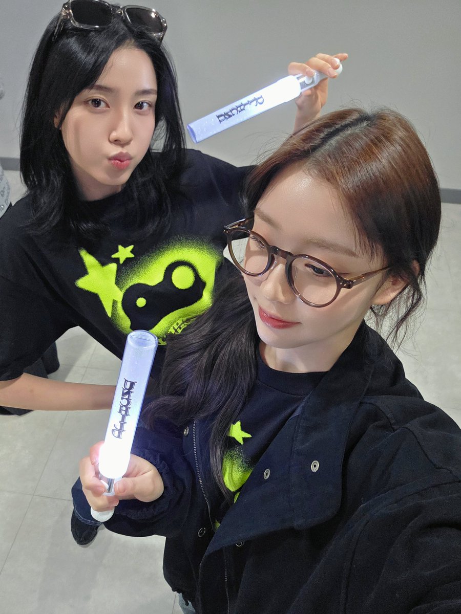 cha-cha-cherry !🍏 tweet media