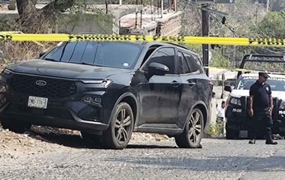 nvinoticiasoax's tweet image. 🚨 ¡Cae presunto homicida! Detienen a implicado en el asesinato del abogado “El Botallón” en Salina Cruz; el caso que sacudió Oaxaca da un giro. ⚠️

Detalles 👉 [nvinoticias.com]
Dale like, comenta y comparte. Síguenos. 
¿Habrá justicia?
#ÚltimaHora #Seguridad #Oaxaca