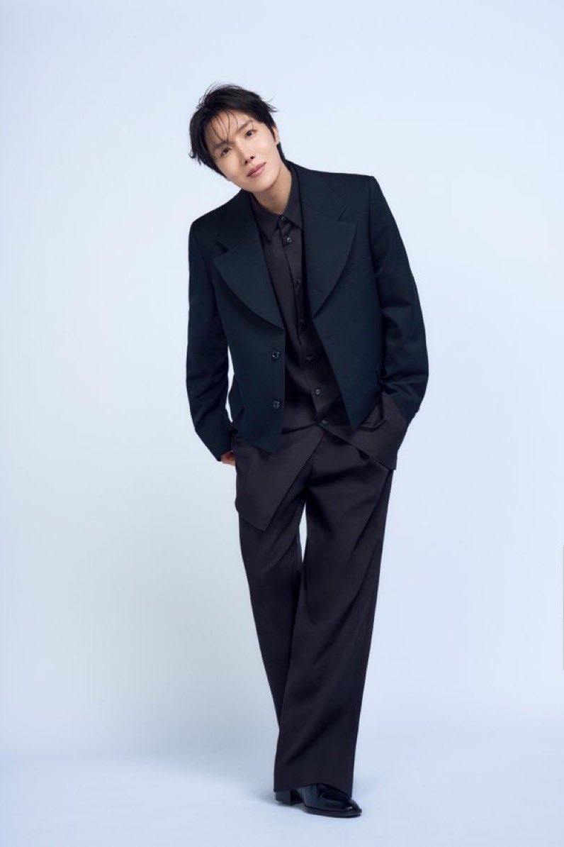 どれがアクスタにいいかな〜♡♡♡
新しいコレクション増やしたいねぇ！