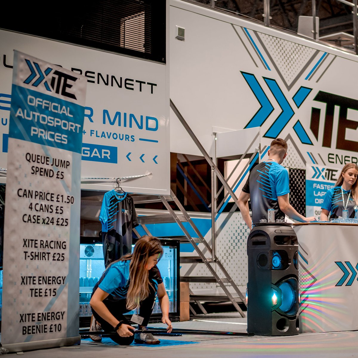 mototile's tweet image. MotoLock Heavy Duty Electric Blue Diamond Plate Tiles | Use Our Online Price Calculator, Floor Design Tool or See How Easy It Is To Install | Free Samples | Buy Online mototile.com/motolock-diamo… #mototile #interlockingtile #tile #DIY #FOS #floor #pack #garage #work #f1 #classiccars