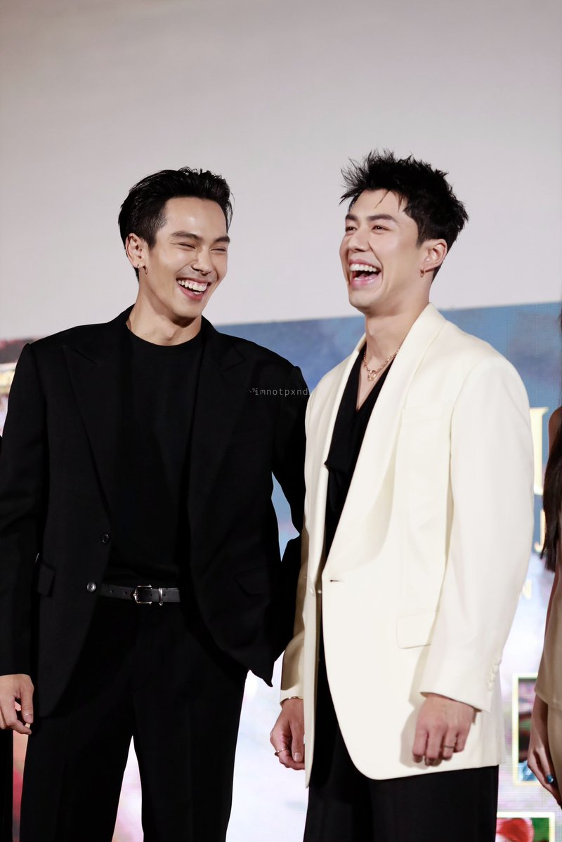 ป๊อน ツ tweet media