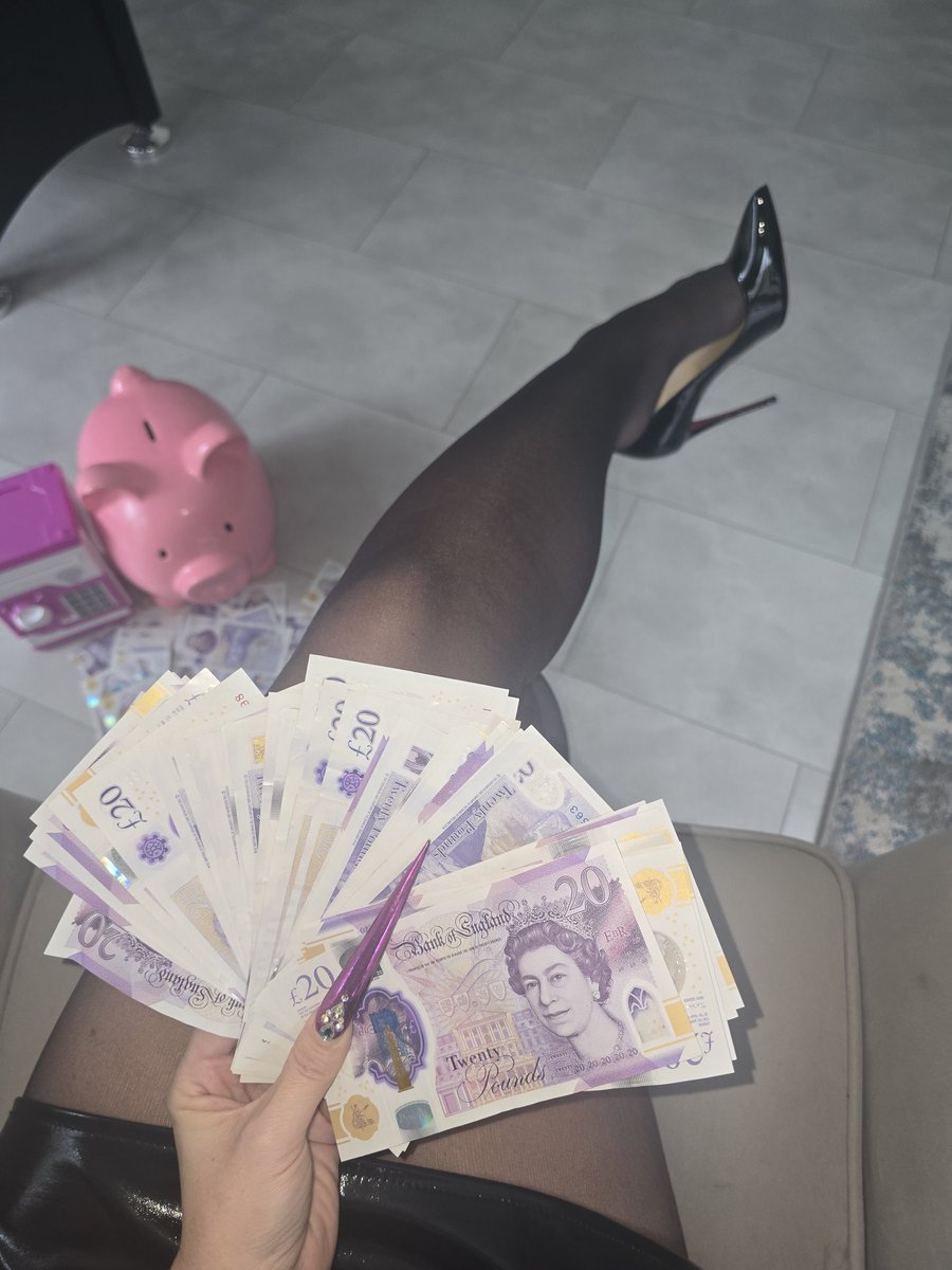 The Findom Debt Collector 💅🏼 tweet media
