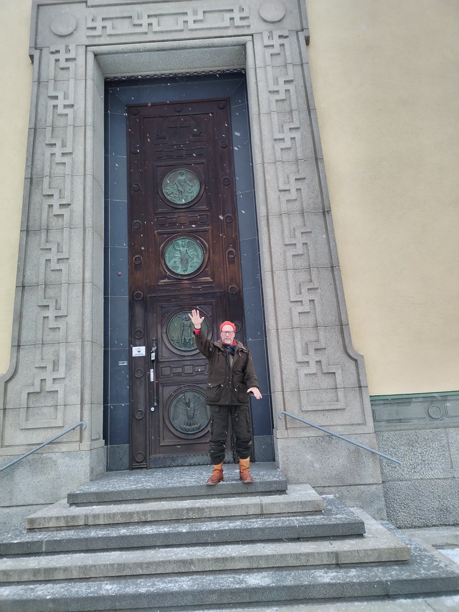 SeppoLehtoWhite's tweet image. #HerranSiunaus #God`sBlessing ;) the old #jewish #Heil alike almost every nation has it, even Tampere people use it alike me ;) Tampereen Hakaristikirkko hyvä paikka morottaa #SeppoLehto Ranskan presidentit Israelin pressat heilaavat aina ;) kuten Trump aiemmin ;)