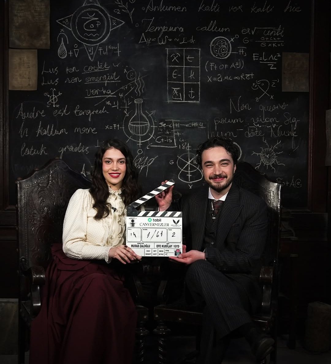 EmreEcem2026's tweet image. #EcemSenaBayır @ecemsbayir 🪷 #Canvermezler #Meliha #BurakDakak @BDakak #AliNail Partner Set Çekimi Selfiesi @tabiiresmi @AkliFilm