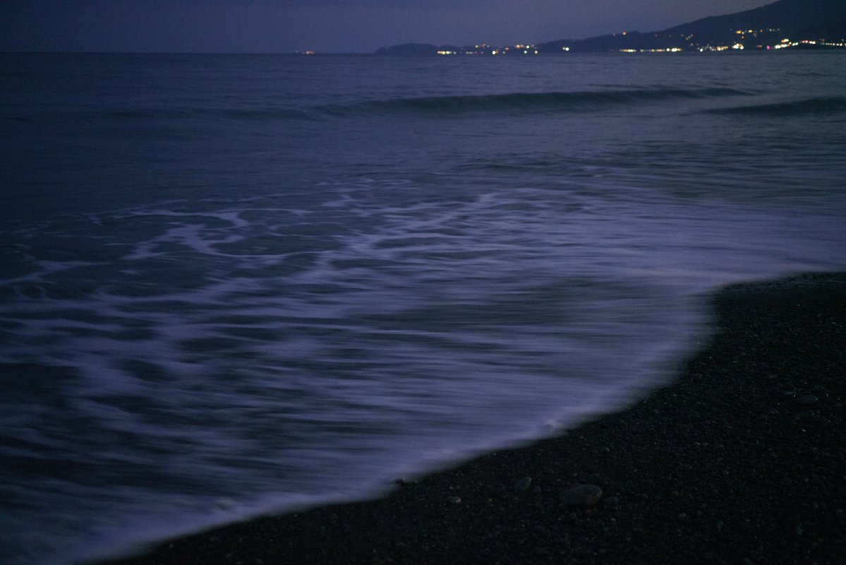 kicky_foto's tweet image. 明日は黄砂が広く飛散するようですね
今も呼吸器系を傷めている方が多い
2重マスクやアイウェアで防御するしかないのかな🤔

α7RⅡ
7artisans AF40mm F2.5

#SonyAlpha　#海　#小田原