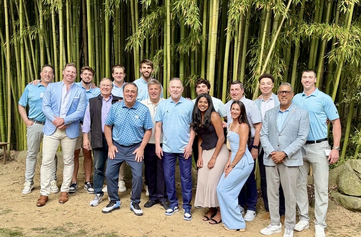 BrynRenner's tweet image. Awesome weekend back in Chapel Hill.

Started it off with a great round of Golf at Governors Club with Vaughn Moore, Drake Maye, and Sam Howell tough to beat that group and that setting.

Even more meaningful was being part of The Table Event, hosted by Vaughn Moore who helped