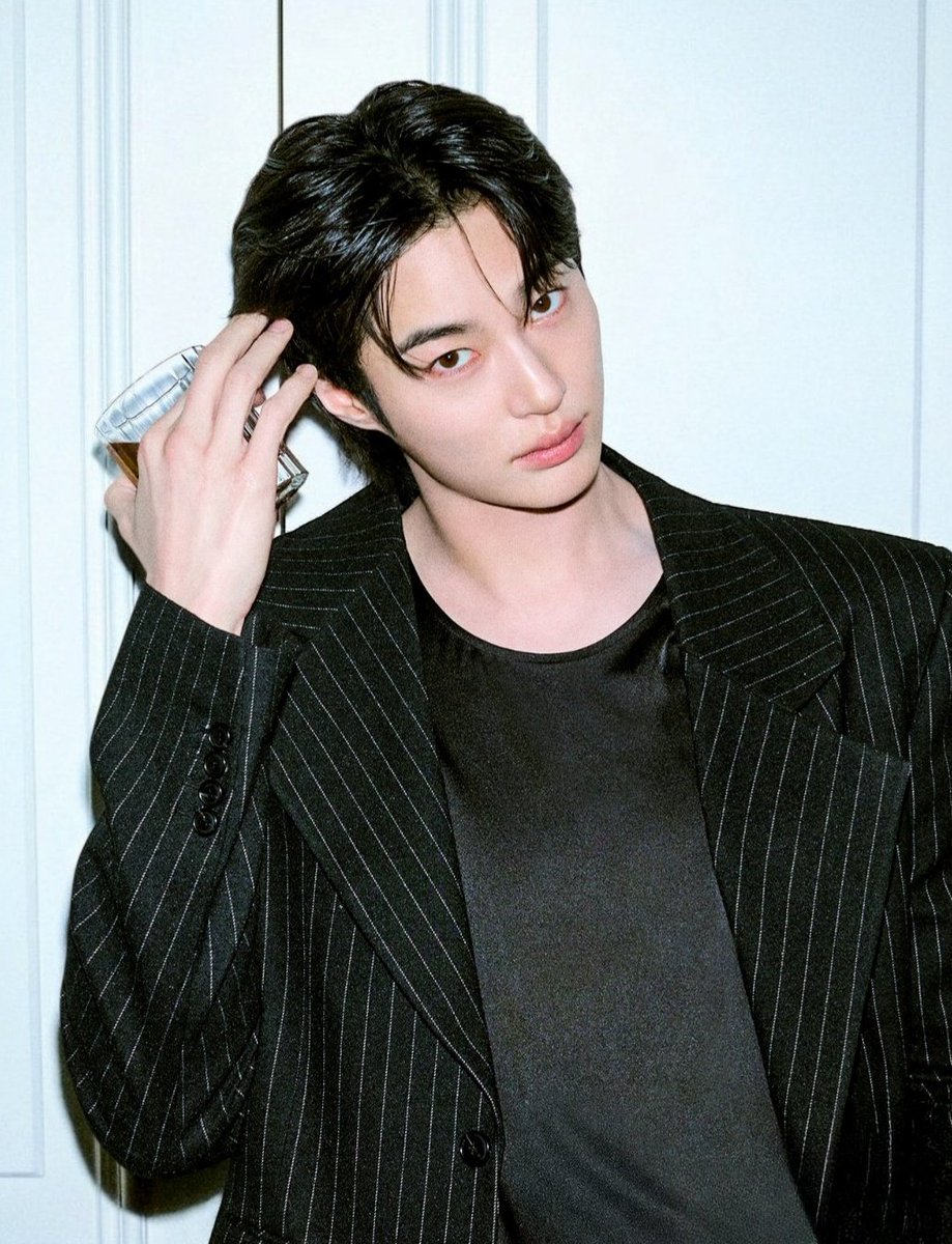 mel 🍂 tweet media