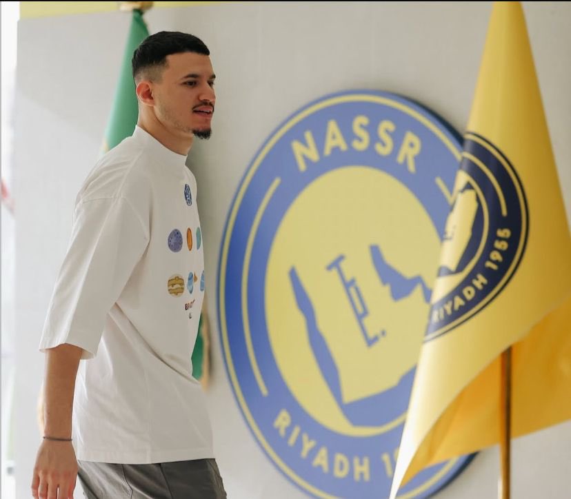 علي العنزي tweet media