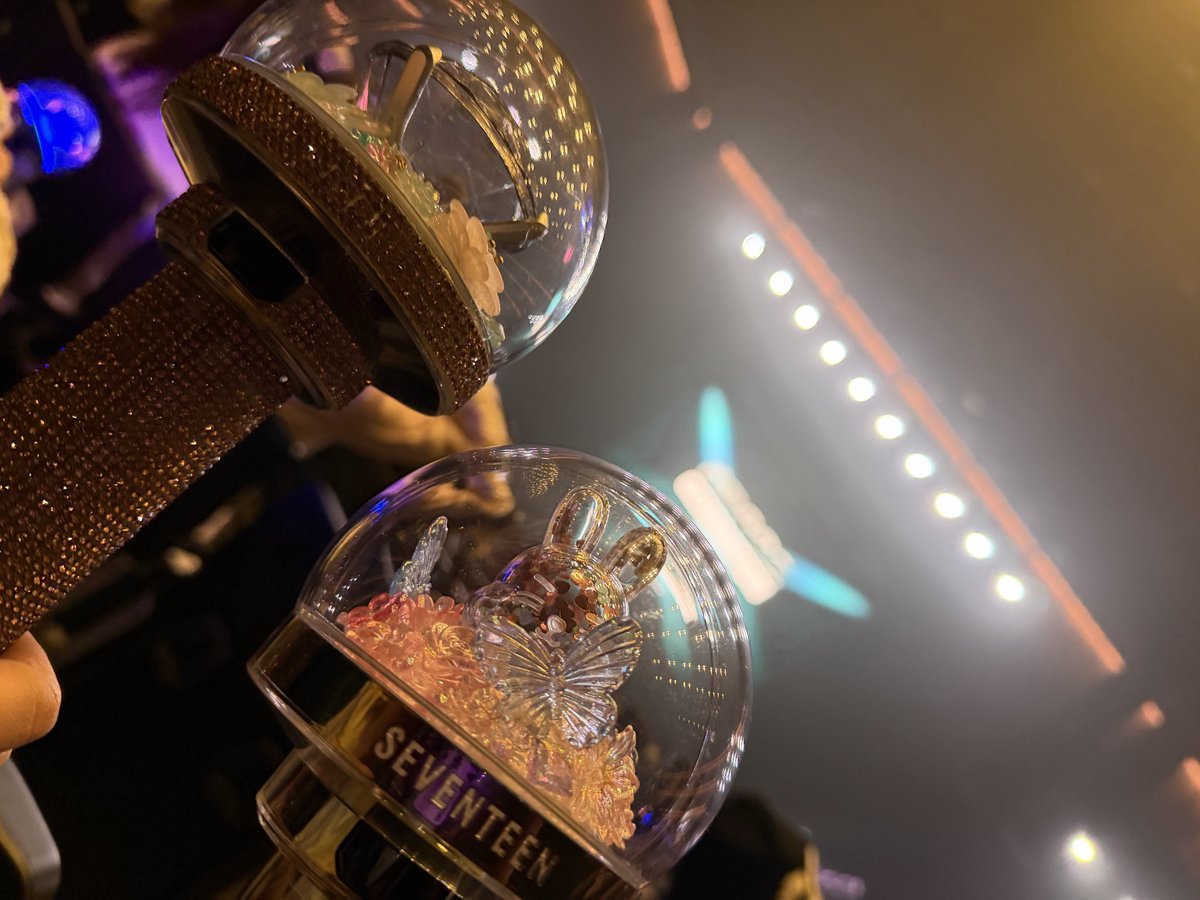 CROSS謎イベ２日目！

ピンクちょる可愛かったー🥹
最後1人で一生懸命地味にハート作ってて、最後ミンギュにハート要求するところが可愛すぎた。

岩橋さん、めちゃ面白くていい子だった。いわちおぱちコール楽しすぎた！
NOAさん手足長すぎる。何曲か覚えた！またどこかで！