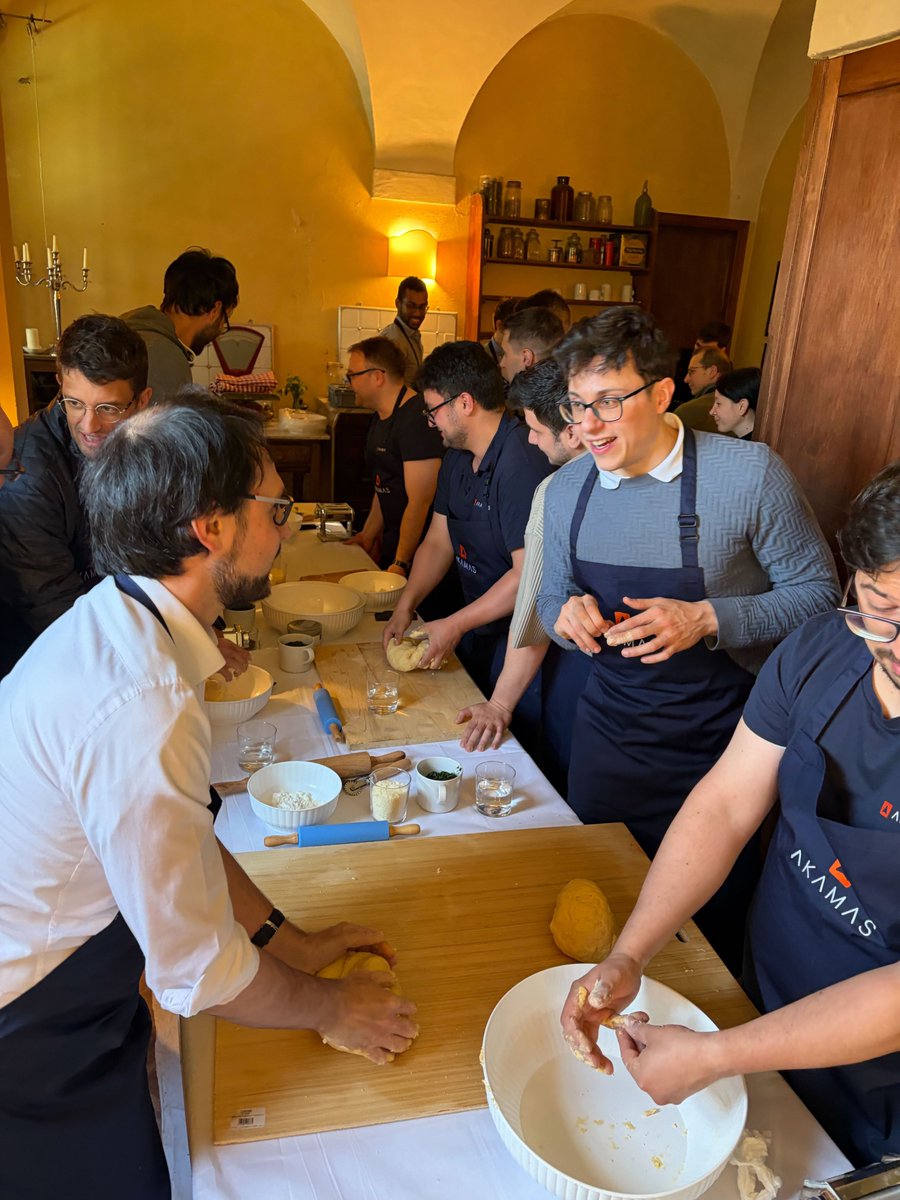 AkamasLabs's tweet image. 🏰 Last week our team gathered in the Piedmont countryside for our #GetTogether.

Two days of shared knowledge, fresh ideas, and fresh pasta 🍝

A year ago we were 13. Today, we're 34 - and growing.

We're hiring 👉 careers.akamas.io

#LifeAtAkamas #WeAreHiring