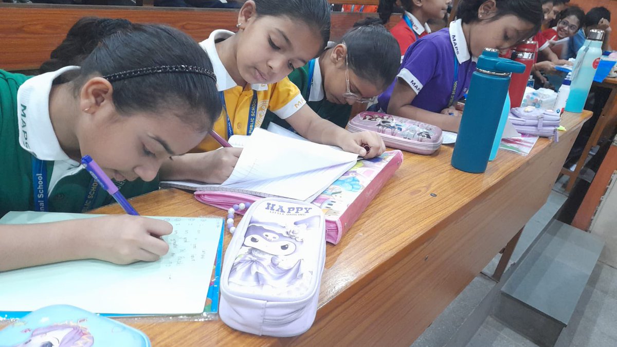 mapsavschool's tweet image. MAPS Class 5 students participated in an engaging and interactive workshop focused on building confidence 💪 and enhancing communication skills 🗣️. 

#ConfidenceBuilding #YoungLearners #StudentDevelopment #LifeSkills #CommunicationSkills @cbseindia29 @Dir_Education