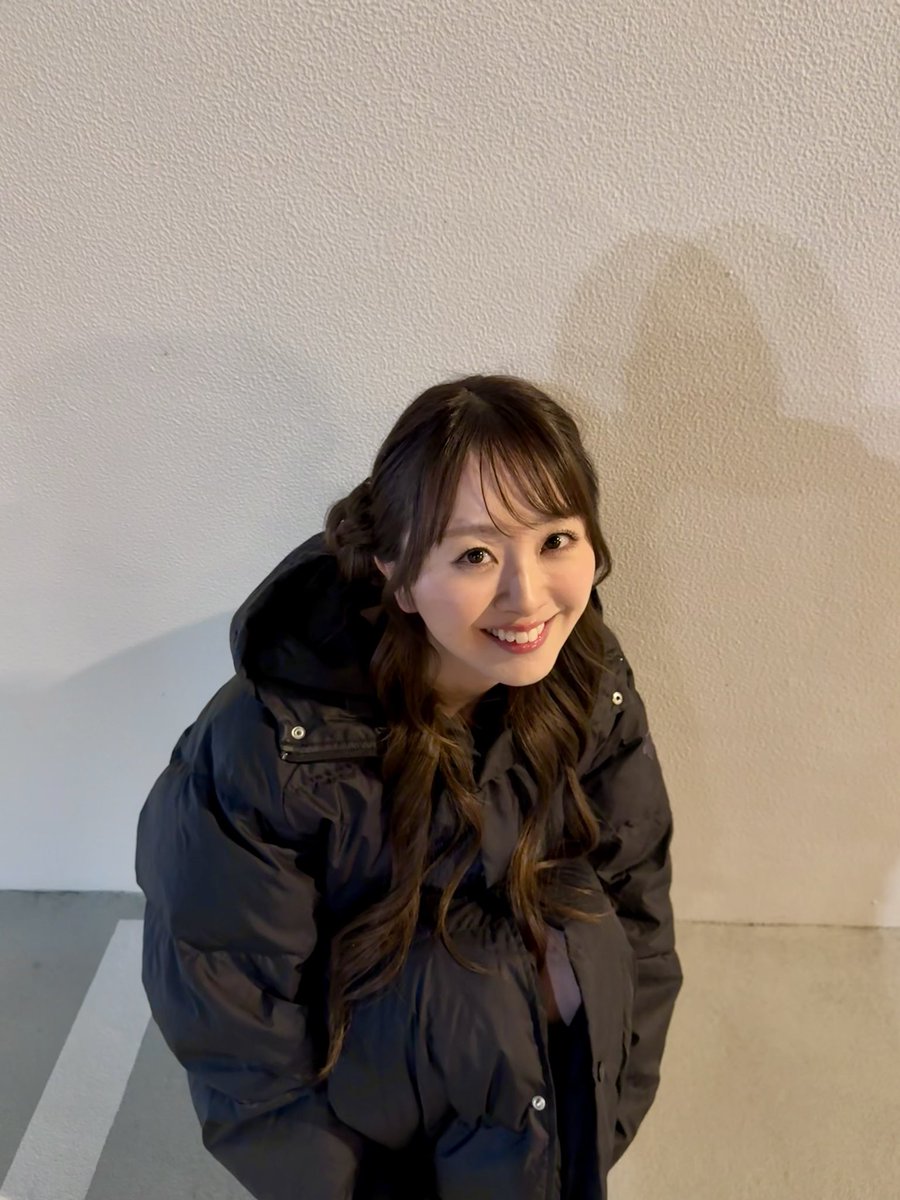 REIRA_ARAI's tweet photo. 今日の撮影は終わりました

ロケ弁食べたのにもうお腹減って、何食べるか考えながら帰宅しております🤔
焼き鳥かラーメン食べたい。。 https://t.co/cEmW92DDuC