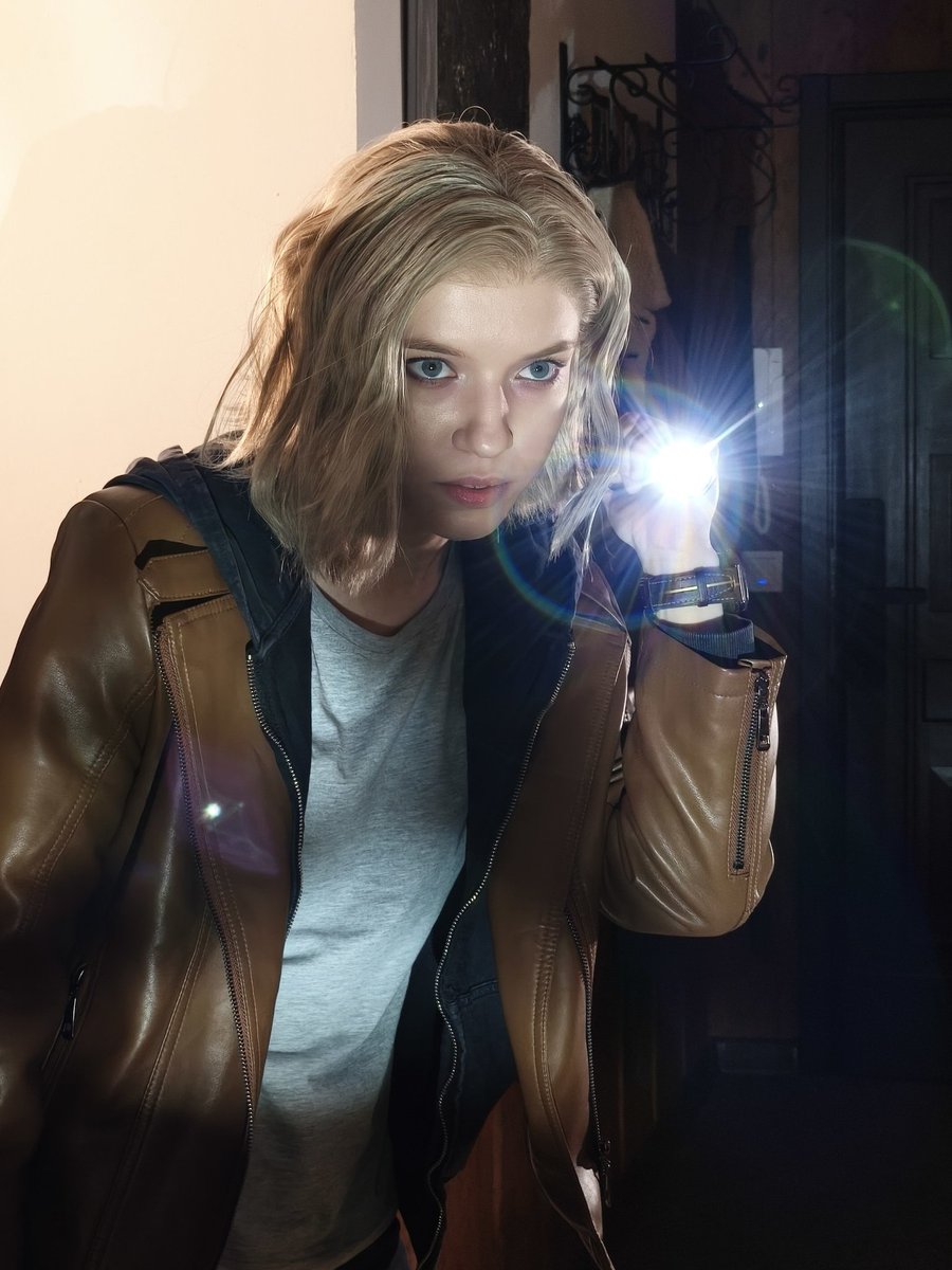 teoch13's tweet photo. Grace Ashcroft cosplay https://t.co/moR9ADXDmg