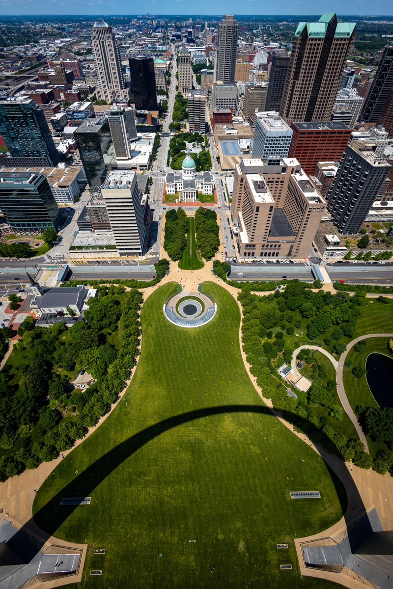 Gateway Arch tweet media