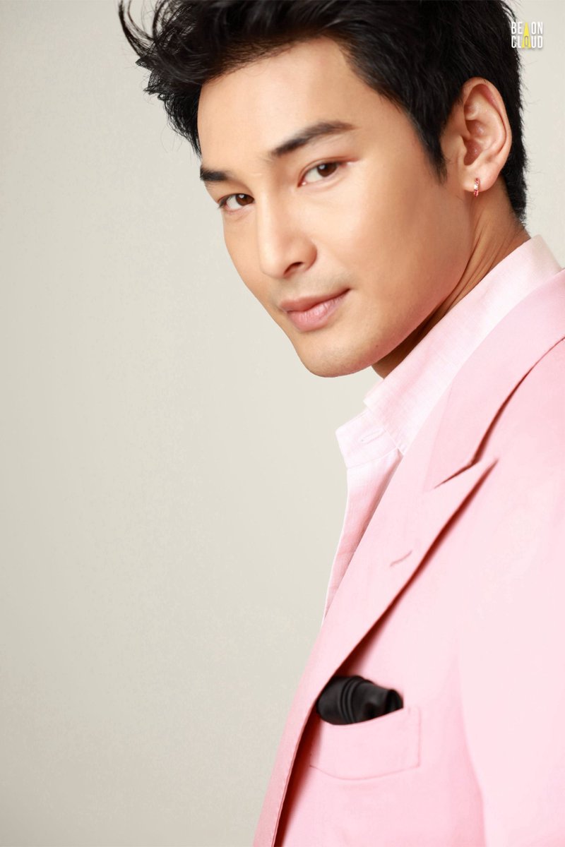 😲✨“อาโป” หล่อคมเข้มบาดใจเกิ๊นนนน ลุคนี้คือกะไม่ไว้ชีวิตแฟนคลับแล้วววว!!  บทคุณชายจากวัง ได้โปรดเข้าที่แอดอยากดู 🌸💫🍀😍

Cr.IG: BeOnCloud
.
.
CREEDxAPO AT SIAM PARAGON
#อาโปณัฐวิญญ์ #ApoNattawin #CreedFragrancexApo
#daradaily #ดาราเดลี่ #ข่าวบันเทิง