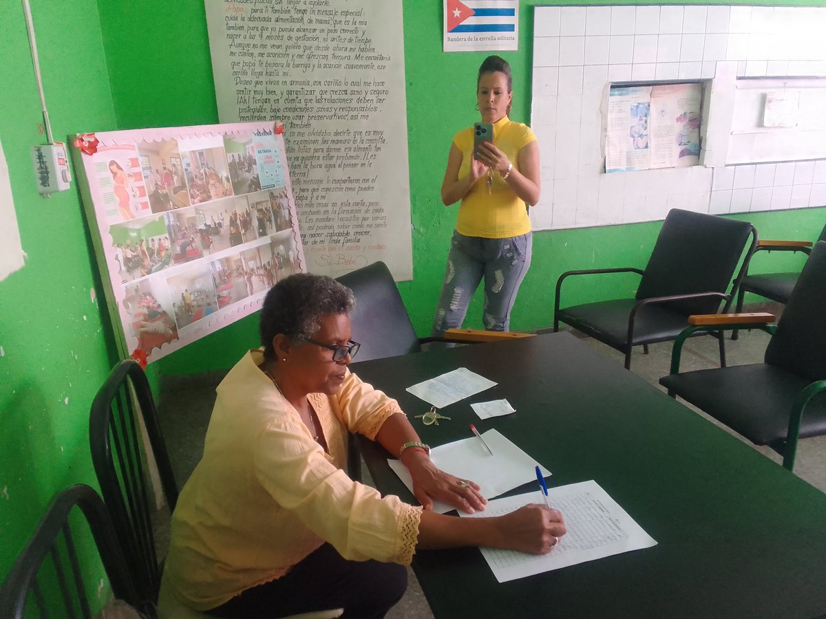 Hogar Materno plasma su Firma por la Patria.
#PinarDelRío