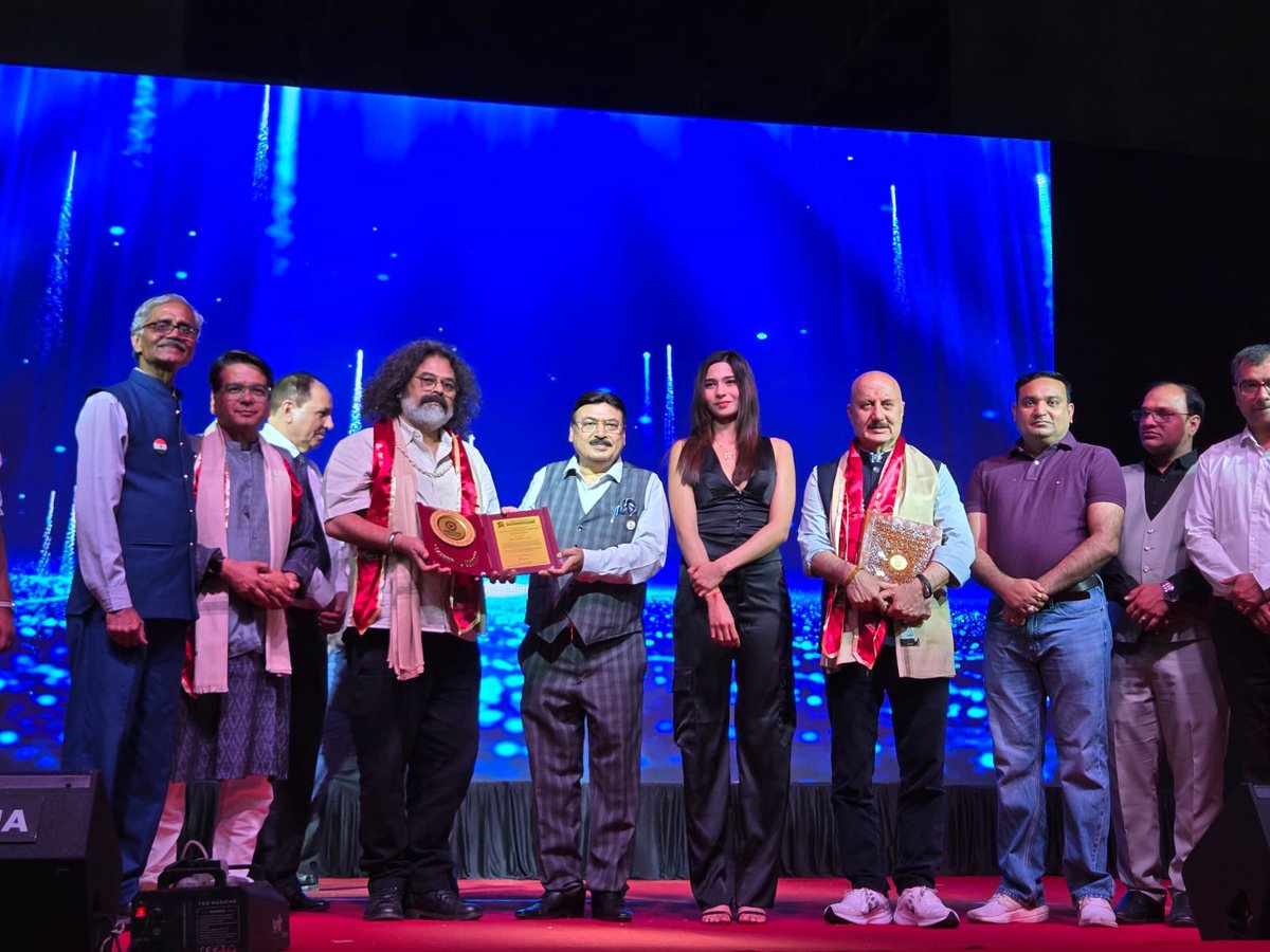 AnupamPKher's tweet photo. TANVI THE GREAT WINS BEST DIRECTOR AND BEST ACTRESS!🥹Winning the Best Director Award for Tanvi The Great at the 7th Indore International Film Festival is a deeply fulfilling moment for me.❤️🩹🥹
This is not just an award… it is a validation of belief.🏆🙏
A belief that stories told with honesty, compassion and courage will always find their way into people’s hearts.😍
Tanvi The Great is a film made with love about autism, about the strength of the human spirit, about the Indian Army in times of peace, and above all, about goodness and hope.❤️❤️
I am equally thrilled that Shubhangi Dutt won the #BestActress award. She embodies the soul of this film.👏👏
Gratitude to the festival, the audience, and my entire team who believed in this journey. Some films are made for success! This one was made for people.
And that makes this win truly special. Jai Ho! ❤️🏆😍
#TanviTheGreat #BestDirector #CinemaWithHeart #BestActress