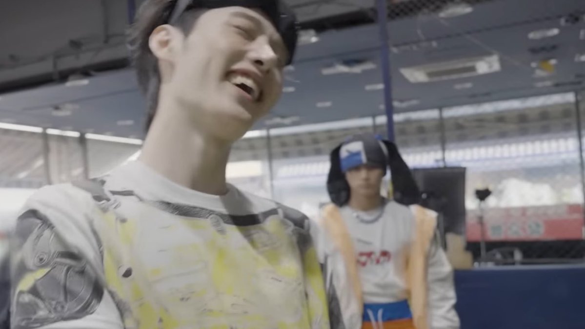 rose ٠࣪⭑ tweet media