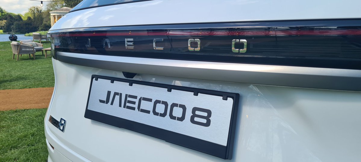 MttRbnsn's tweet image. Driving the #Jaecoo8 #PHEV today, both on- and off-road. It's the new flagship for #Jaecoo, but there's a driving impressions embargo on it until next Wednesday, so pics only for now.