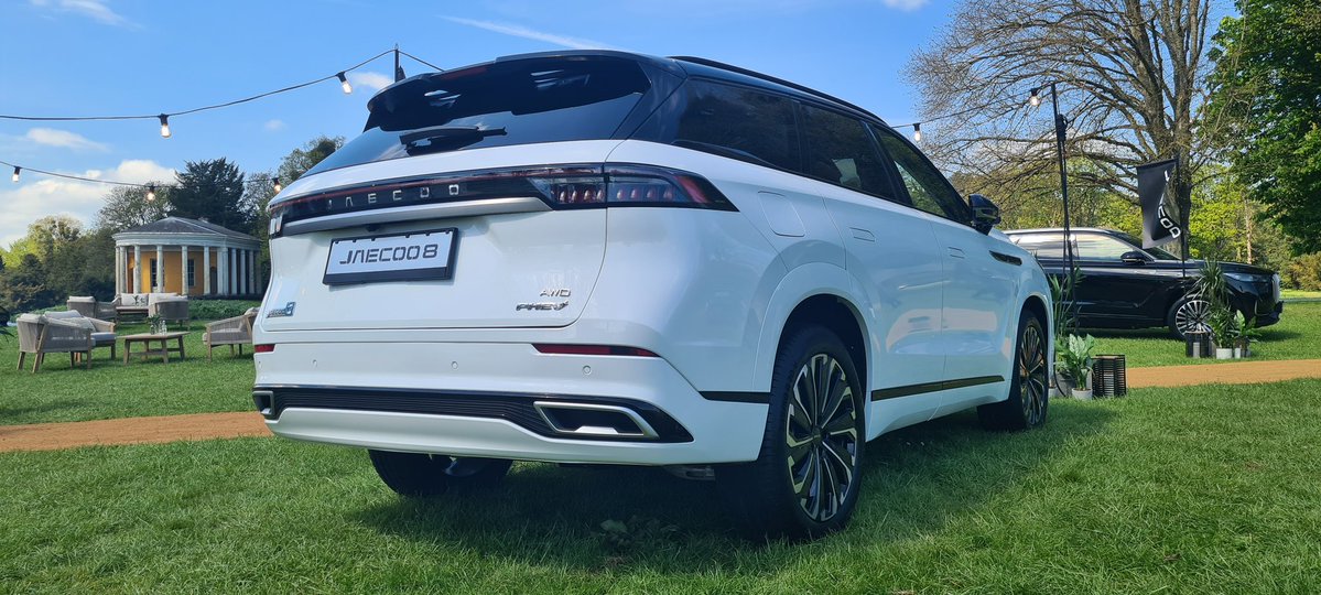MttRbnsn's tweet image. Driving the #Jaecoo8 #PHEV today, both on- and off-road. It's the new flagship for #Jaecoo, but there's a driving impressions embargo on it until next Wednesday, so pics only for now.