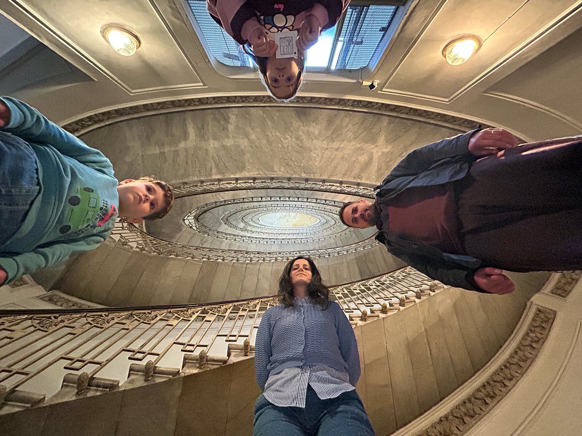 Guardare in alto.

LEGGI IL POST: facebook.com/share/p/1AkQSx…